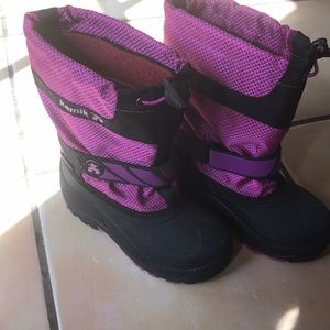 Girls Kamik snow boots size 12